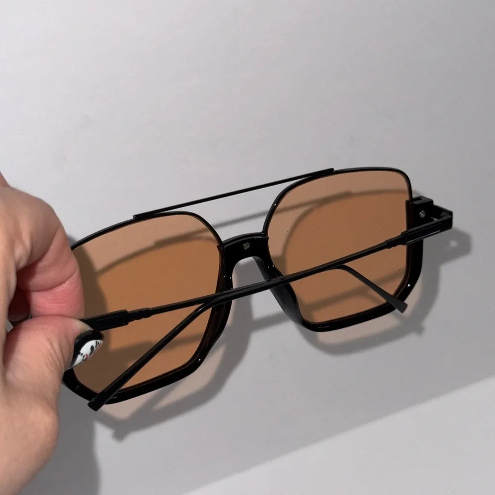 Stylish Black Sunglasses with Brown Lenses - Picture 2 of 2